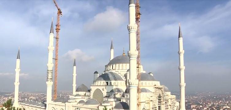 Çamlıca Camii Açıldı