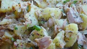Ton Balıklı Patates Salatası Yapımı
