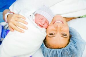 Ailelerin Sezaryen Doğumla Olan İmtihanı Sezaryen Doğum ve Normal Doğum